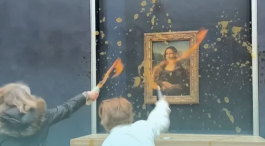 Mona Lisa: 2 Protestors Hurl Soup at da Vinci Painting