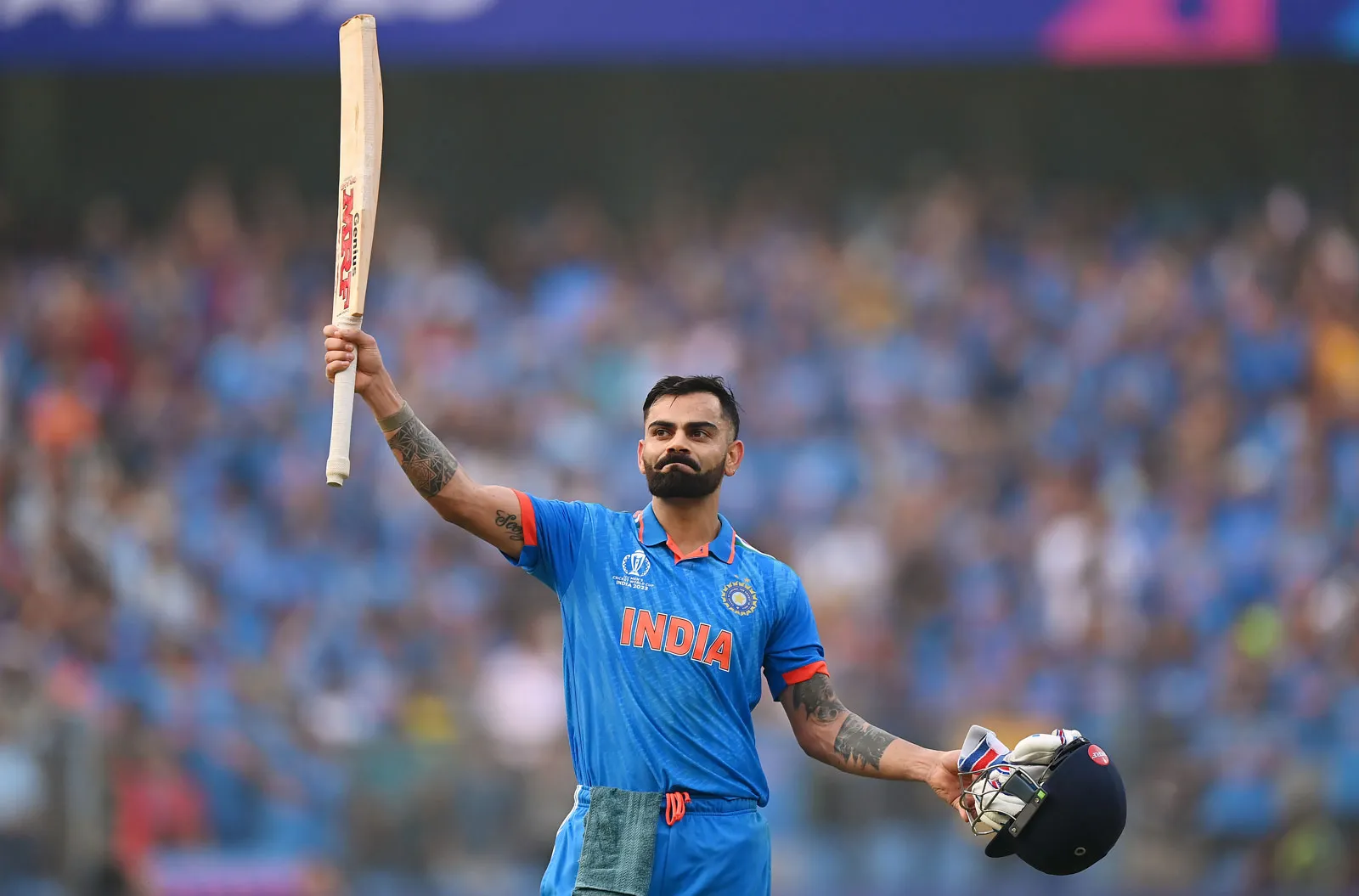Virat Kohli Completes 14000 Run